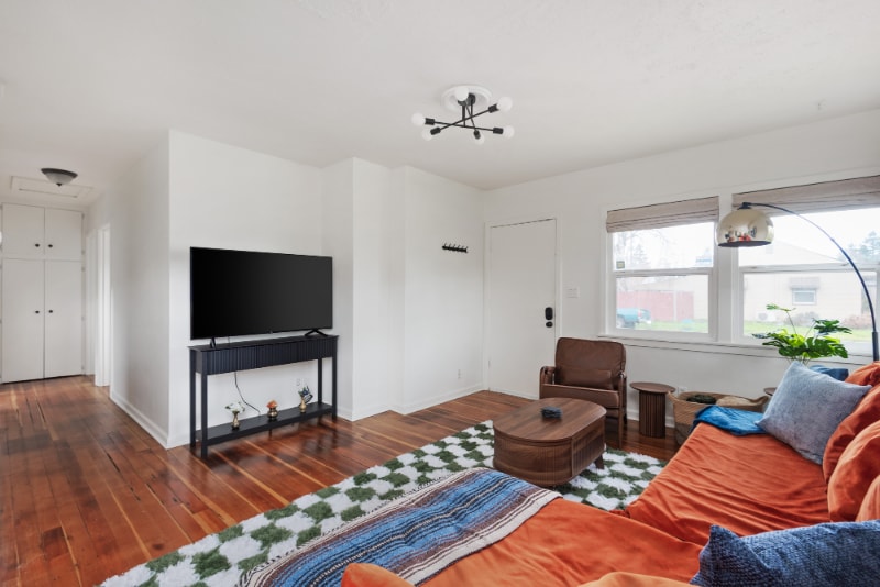 Building Photo - 2402 Fairmount Ave