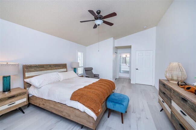 Building Photo - 1381 NW 144th Ave