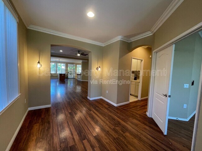 Building Photo - 392 Bjorn Ct