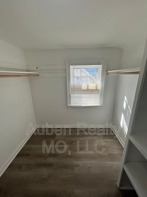 Building Photo - 6227 Rockhill Rd