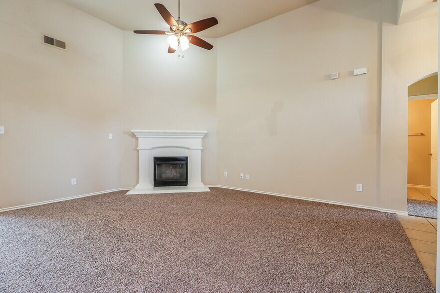 Building Photo - 12817 Dorset Dr