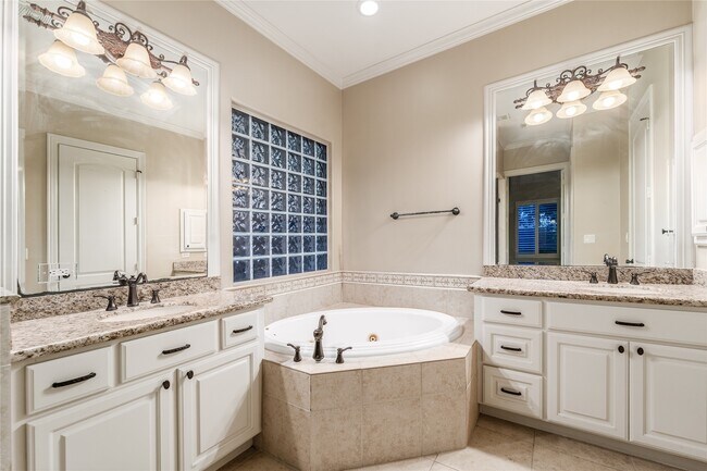 Building Photo - 4222 Stonebrook Ln