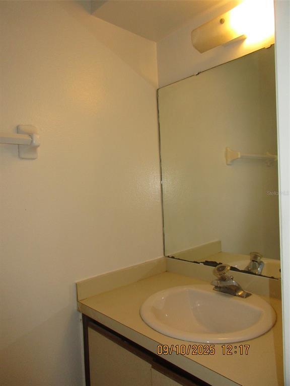 Building Photo - 131 Jones Ln