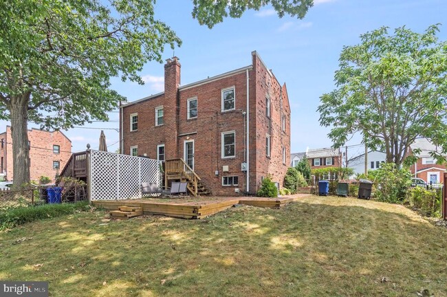 Building Photo - 2052 N Brandywine St