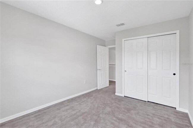 Building Photo - 4225 Beargrass St