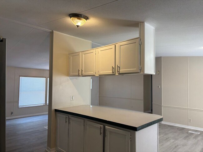 Building Photo - 10536 Bay Hills Cir