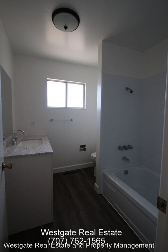 Building Photo - 3 br, 2 bath House - 1109 West Street