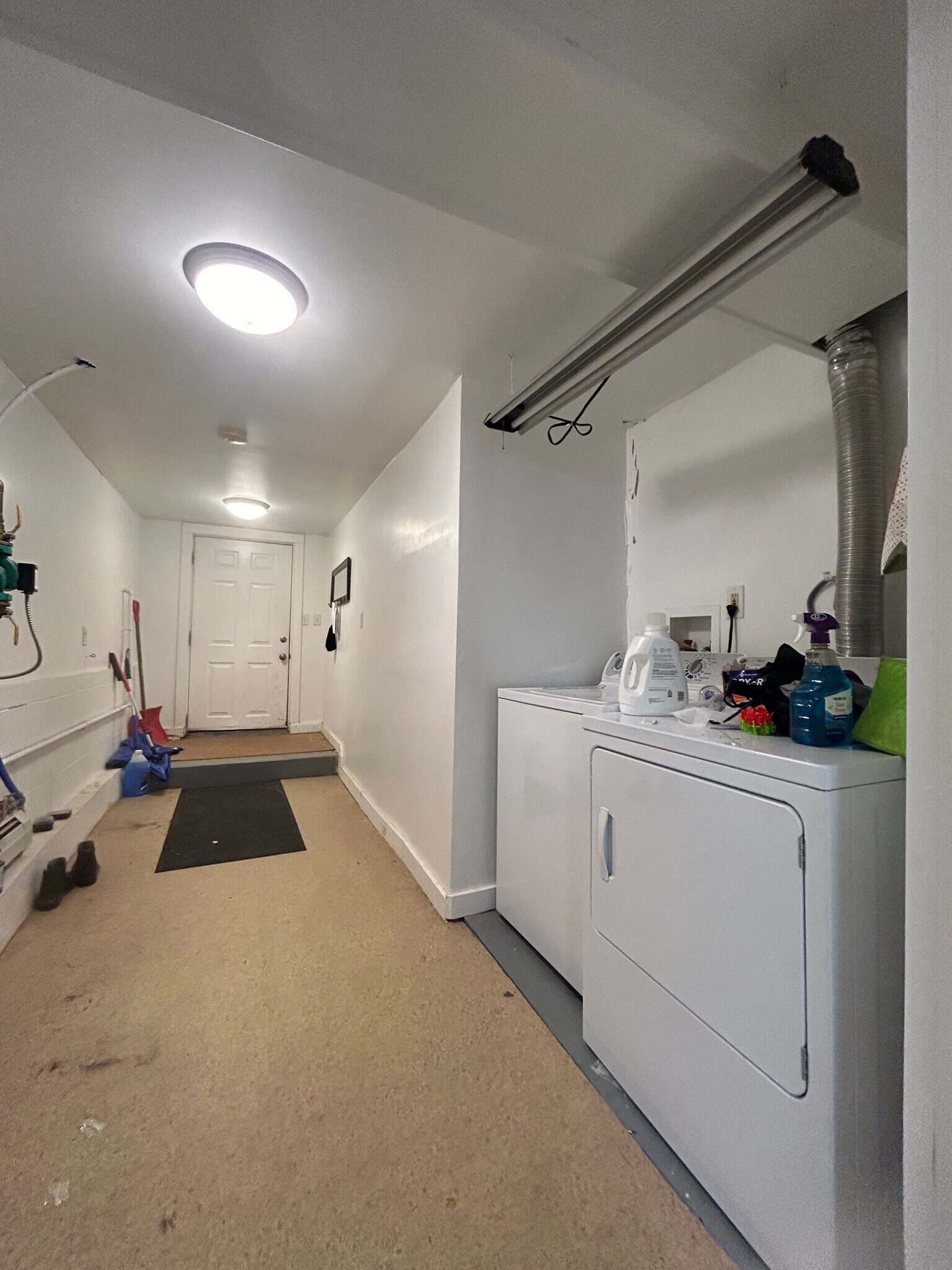 Building Photo - 96 Vine St