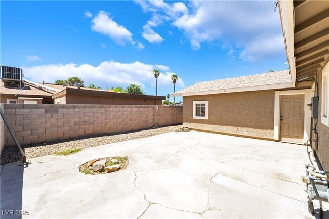 Building Photo - 4972 Novato Cir