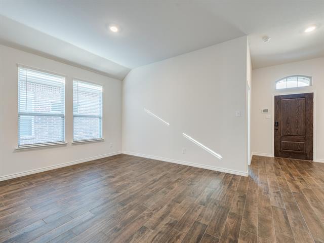 Building Photo - 3127 Maverick Dr