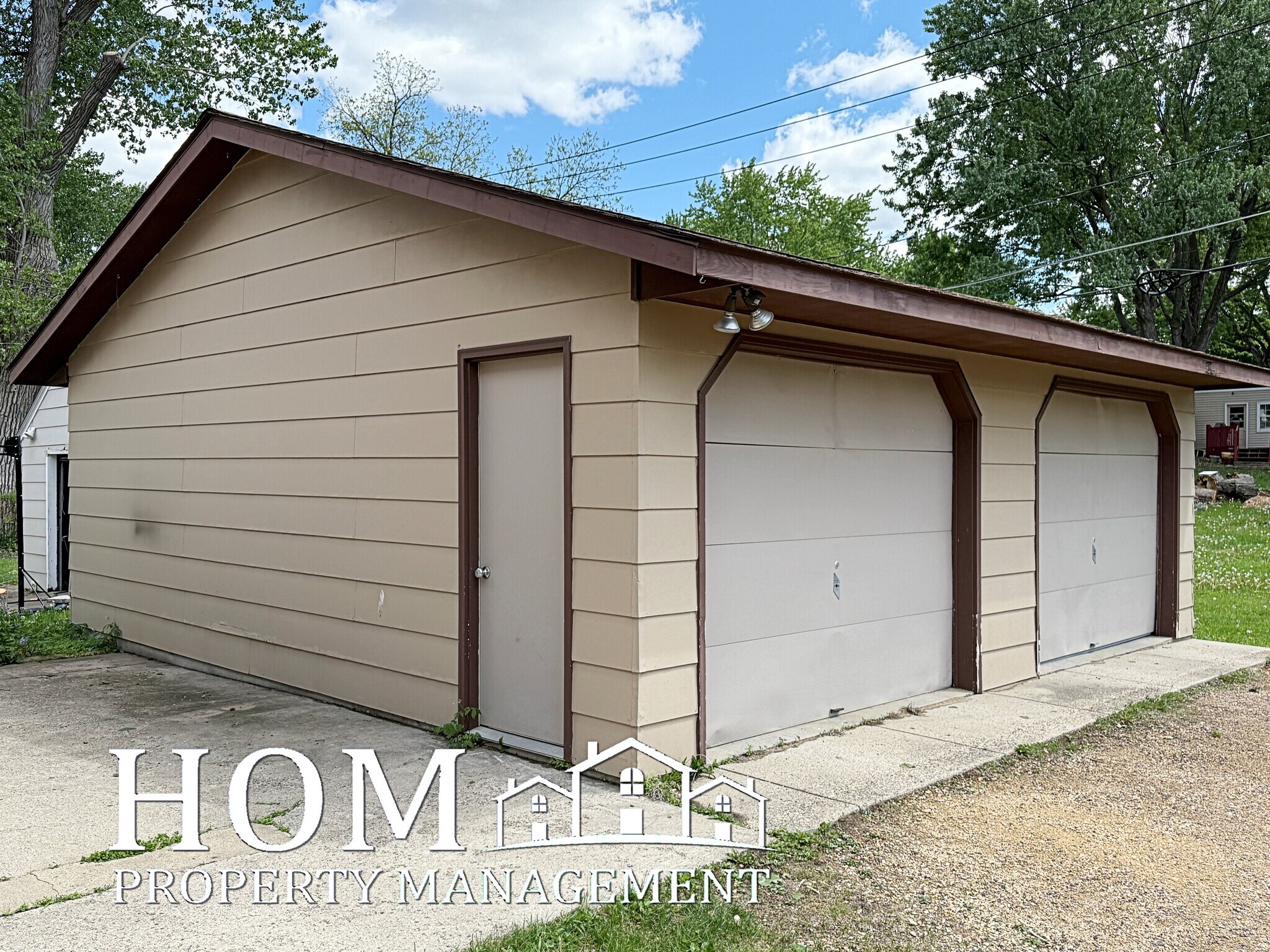 Building Photo - 513 W 11th St