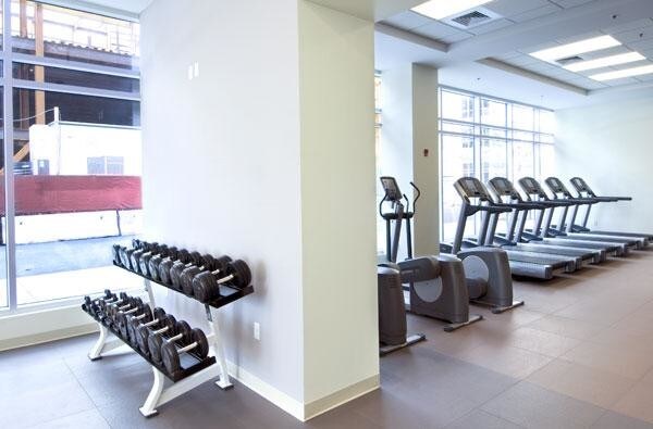 Building Photo - 1 Park Ln