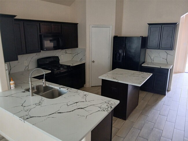 Building Photo - 20423 Purple Sunset Ct