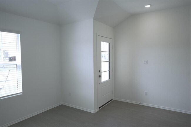 Building Photo - 4108 Rushing Ranch Path