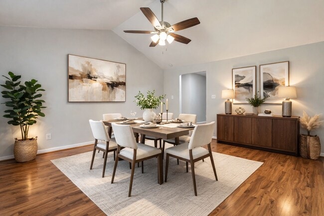 Building Photo - 5758 Greencraig Dr