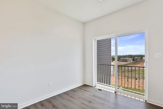 Building Photo - 124 Tuxford Rd
