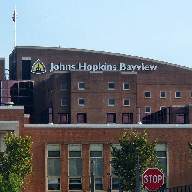 Building Photo - 310 Folcroft St