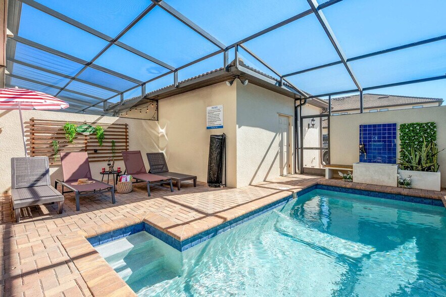 Building Photo - 1978 Majorca Dr