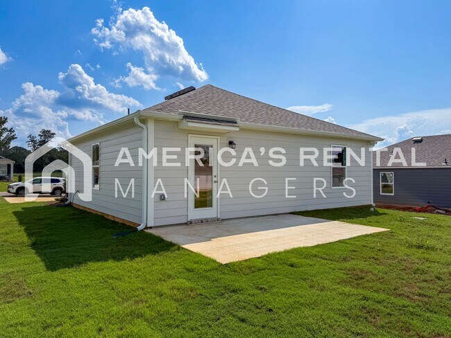 Building Photo - Coming Soon! Available to View NOW!!!