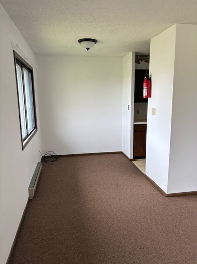 Building Photo - 209 Estelle St