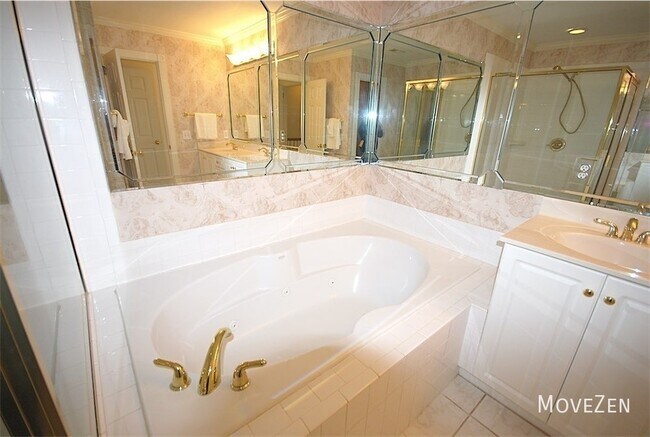 Building Photo - 111 Spencer Farlow Dr-
