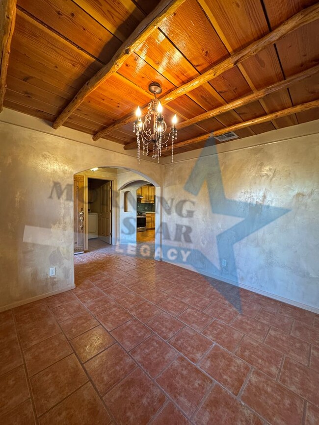 Building Photo - Live in MESILLA!  Beautiful house in the m...