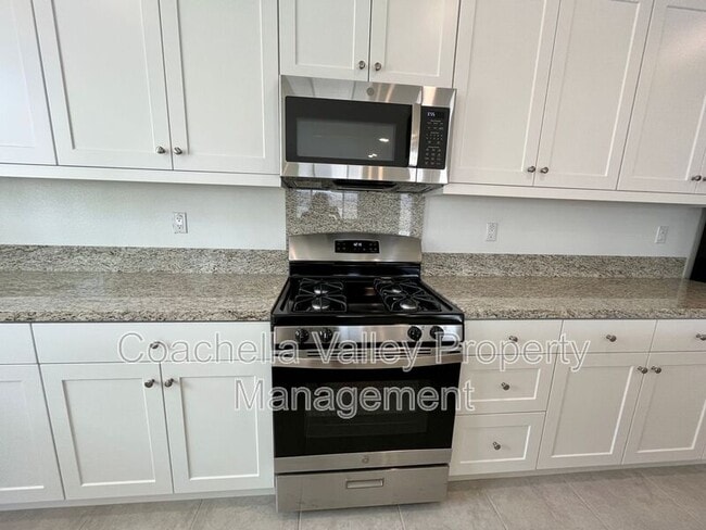 Building Photo - 11702 E Crescent St