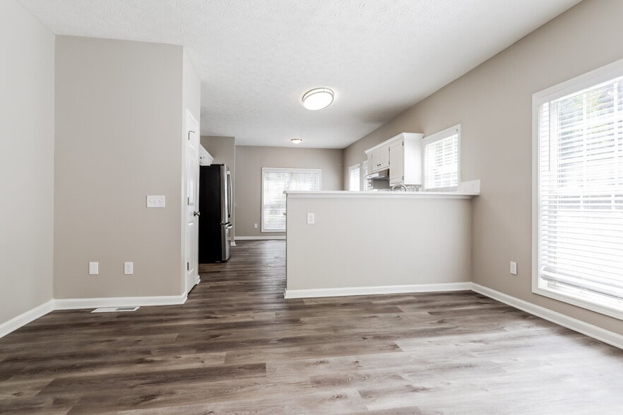 Building Photo - 1307 Highfield Dr NE