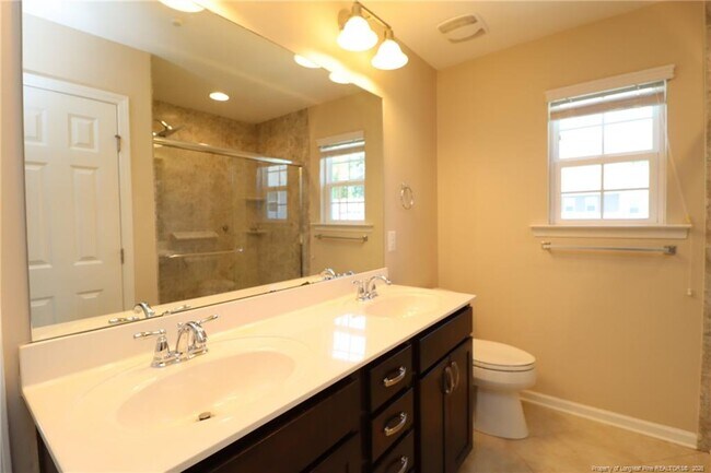 Building Photo - 408 Starkey St