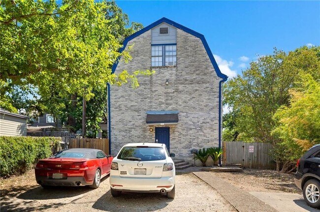 Building Photo - 3104 Cedar St