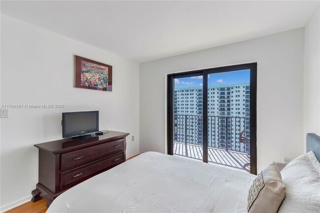 Building Photo - 1201 S Ocean Dr