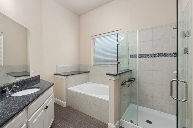 Building Photo - 12514 Tamaron Dr
