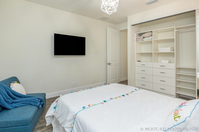 Building Photo - 151 Sword Fern Pl