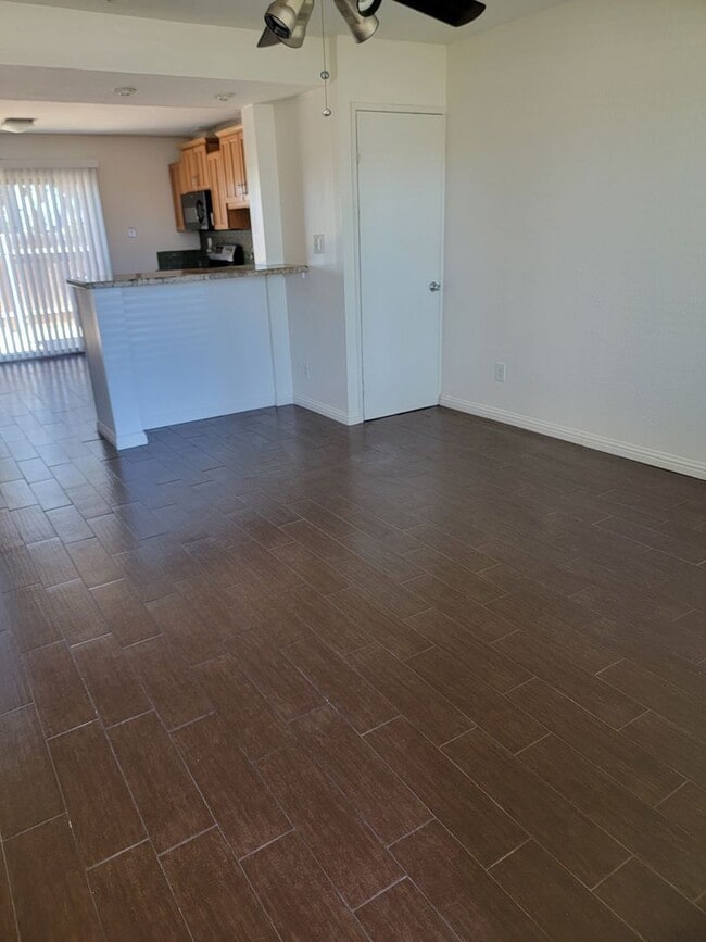 Building Photo - Lemon Grove Townhouse