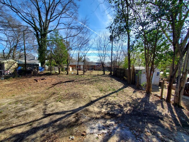 Building Photo - Beautiful Home in Charlotte NC 28216