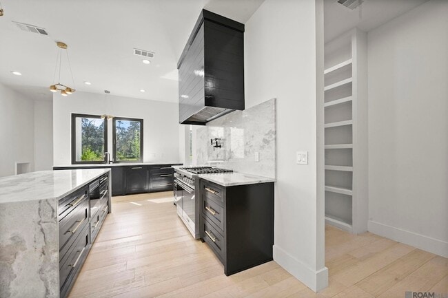 Building Photo - 9825 Fawn Vw Dr