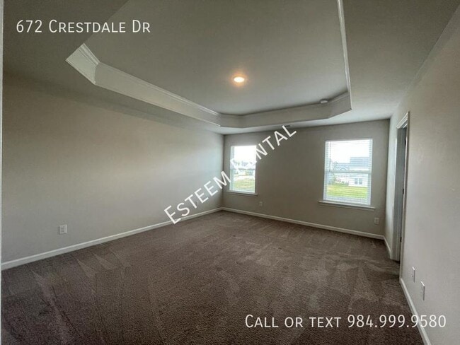 Building Photo - 672 Crestdale Dr