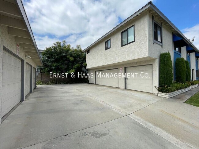 Building Photo - 4140 Deeboyar Ave