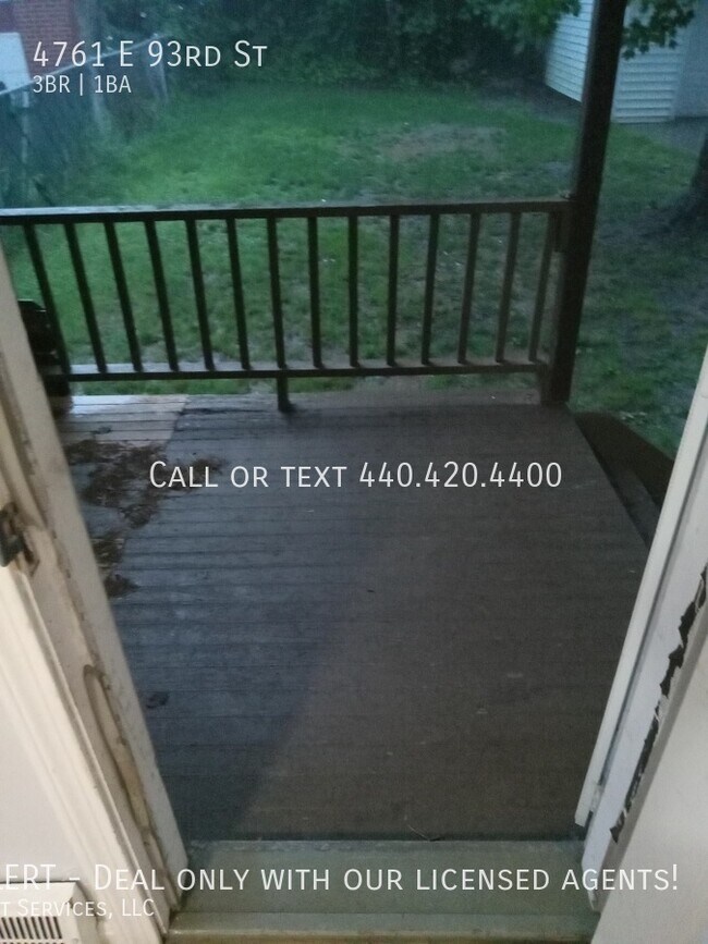 Building Photo - Renovated Cape Cod 3 bedroom 1 Bath