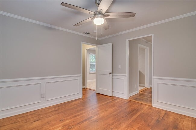 Building Photo - 531 Tubman St