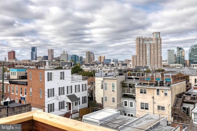 Building Photo - 632 E Fort Ave