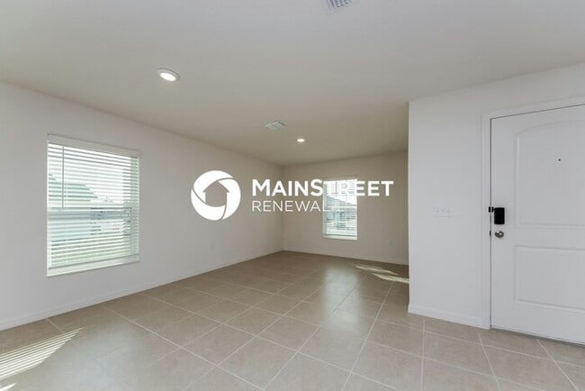 Building Photo - 4 Bedroom Pet-Friendly Home in Mascotte, FL with Main Street Renewal