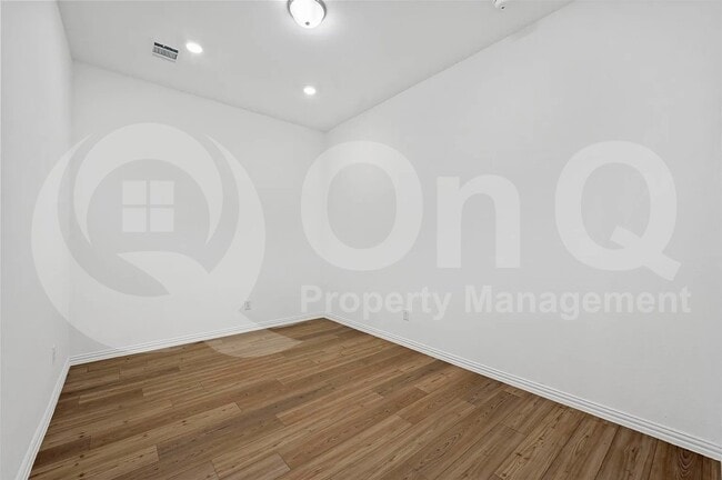 Building Photo - 2226 Adena Spgs Dr