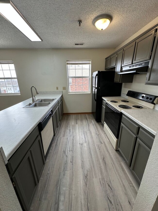 Interior Photo - College Place Apartments!