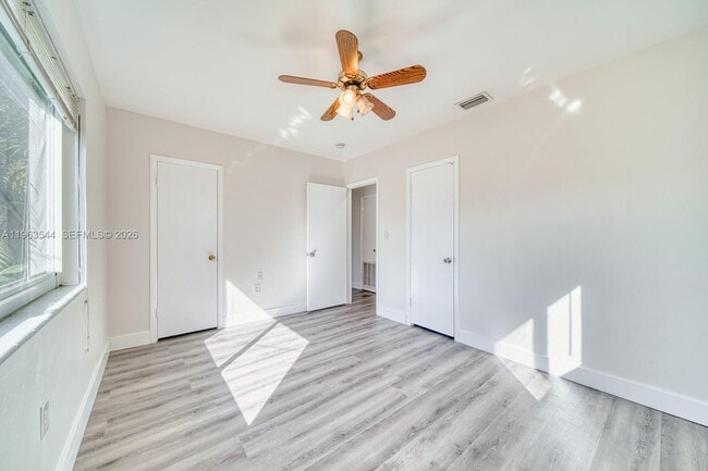 Building Photo - 2798 SW 32nd Ave