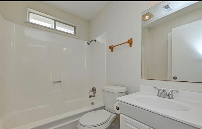 Building Photo - 4222 Sevan St