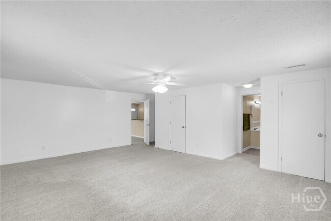 Building Photo - 2222 Bacon Park Dr