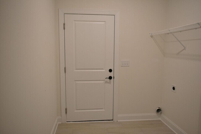 Building Photo - Townhouse for Rent in Hixson