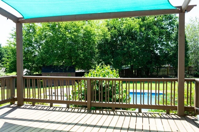 Building Photo - 724 Avrett Cir