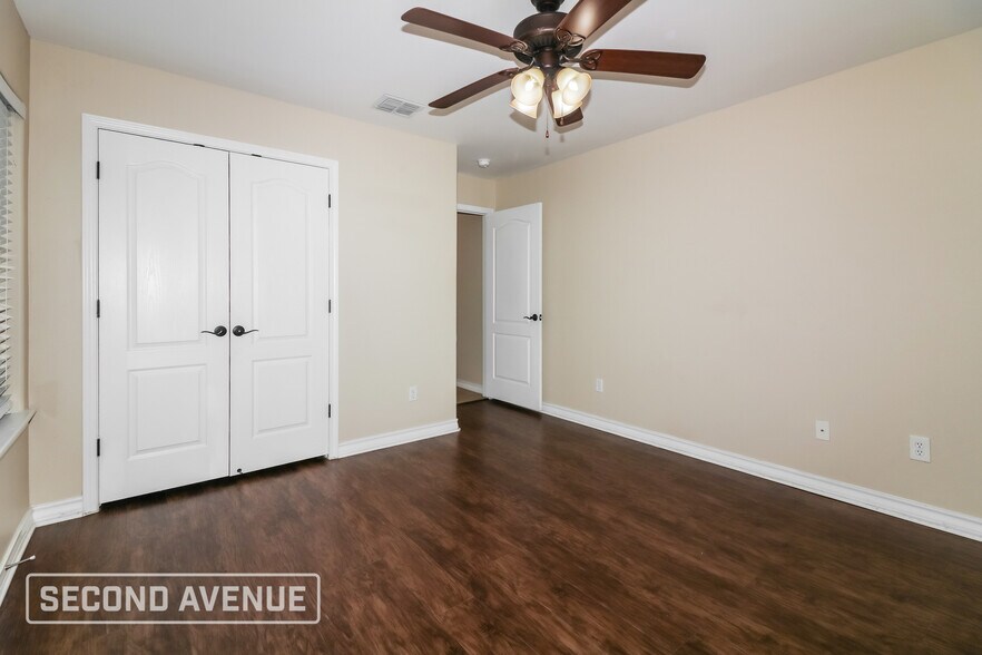 Building Photo - 3622 Garnet Ct